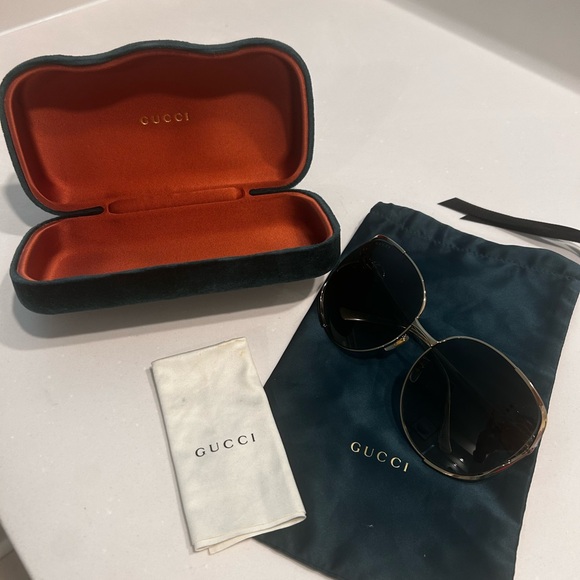 GUCCI SHADES - Picture 1 of 6